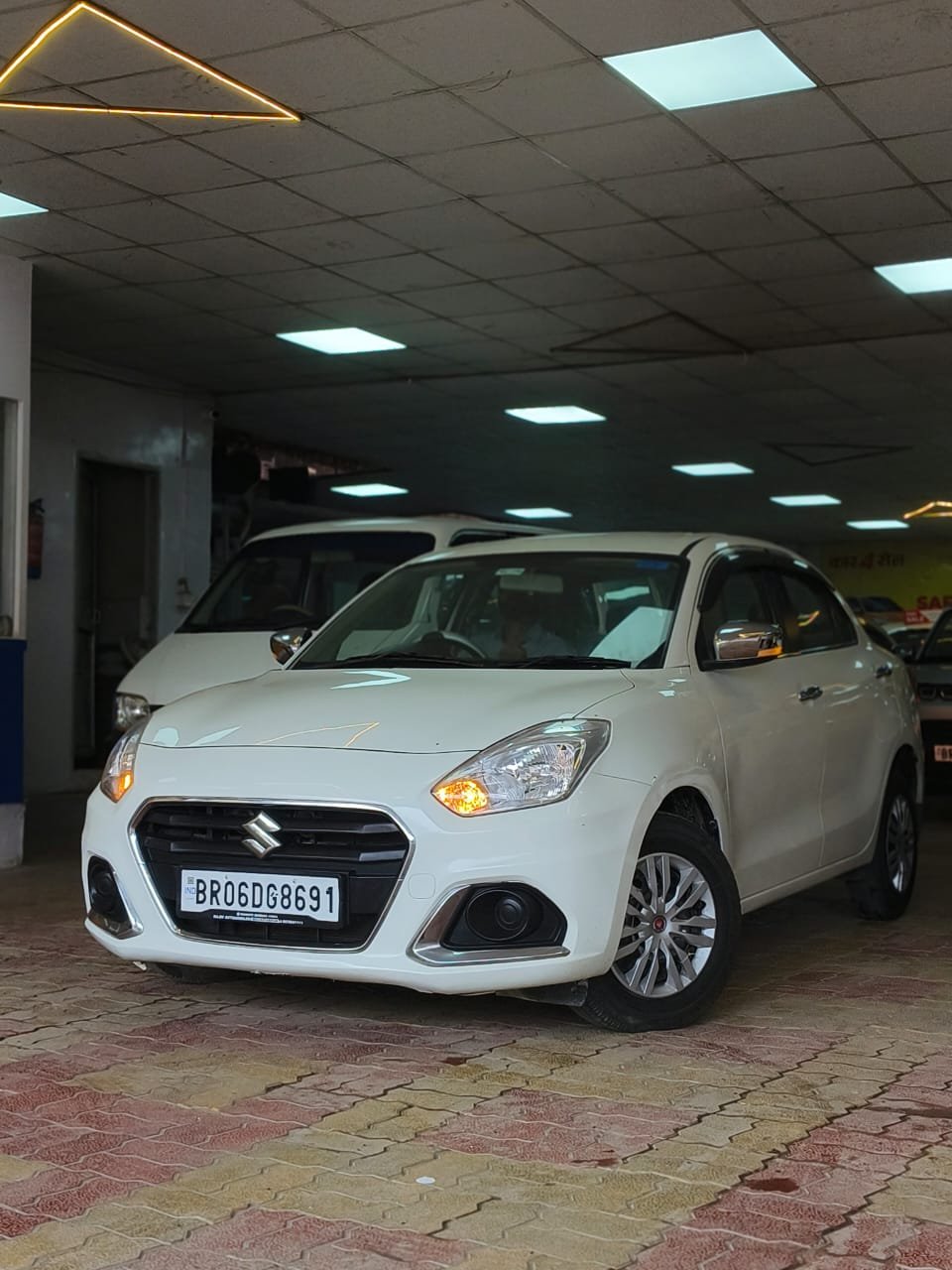 MARUTI SUZUKI DZIRE VXI