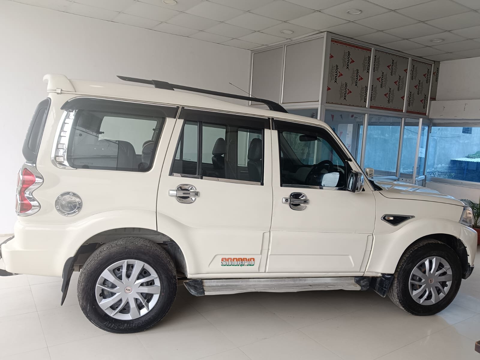 MAHINDRA SCORPIO S5 MH 2W
