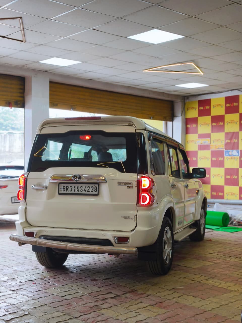 MAHINDRA SCORPIO S5 2.2 MHAWK-140HP