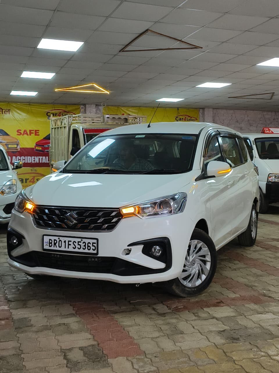 MARUTI ERTIGA SMART HYBRID VXI