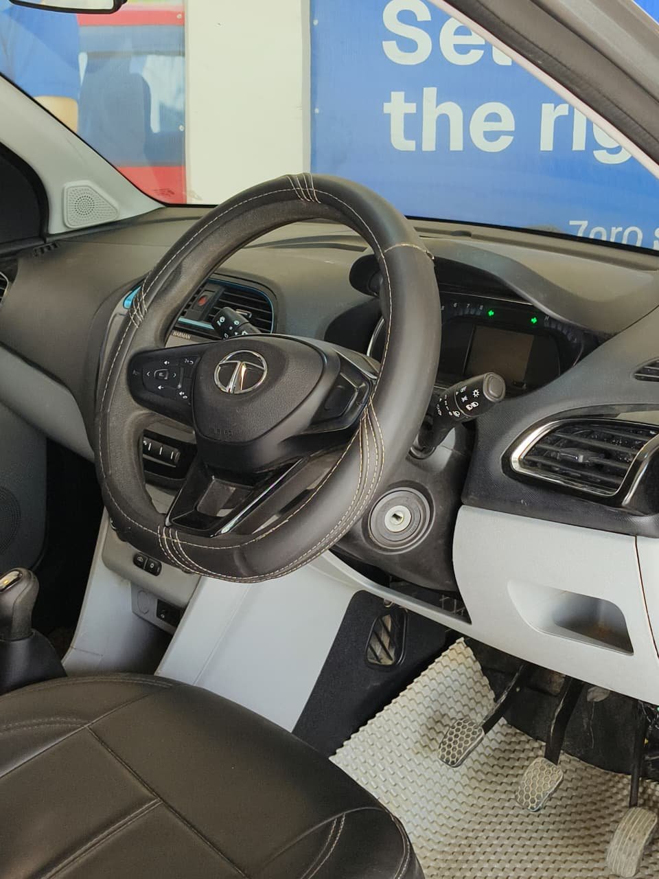 TATA TIAGO XZ 1.2 RNT BS6