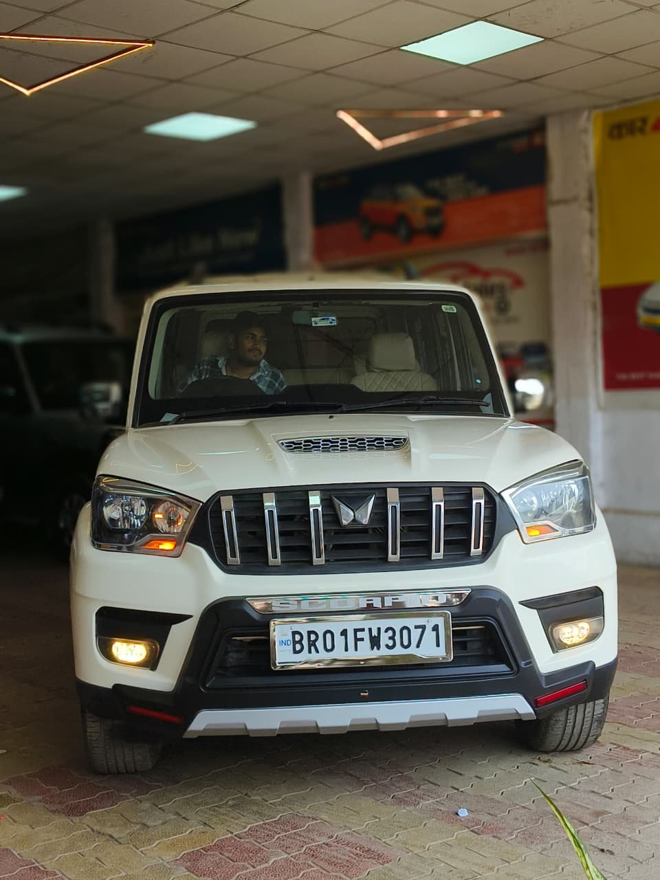 MAHINDRA SCORPIO CLASSIC S MT 7S