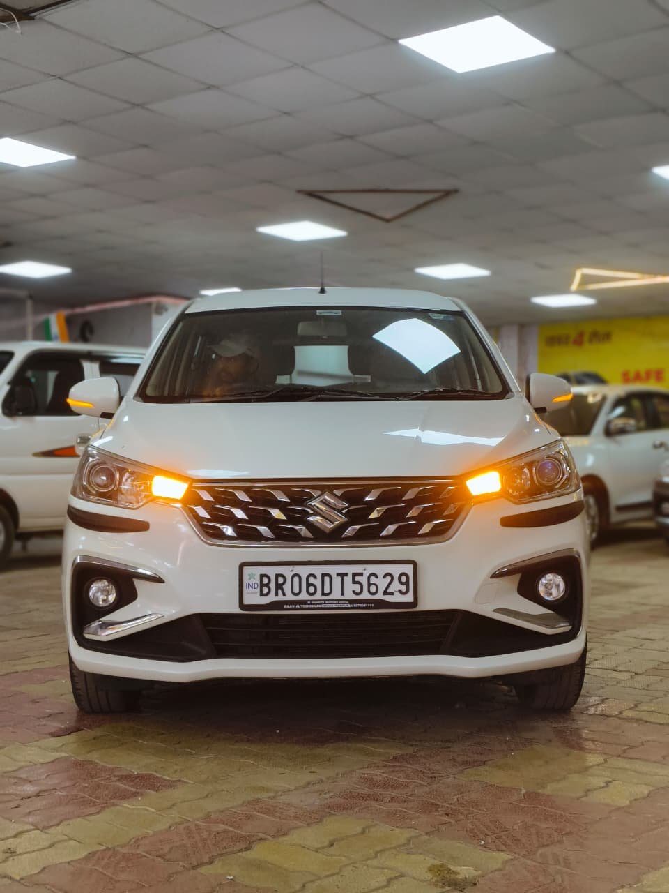 MARUTI ERTIGA SMART HYBRID VXI (O)