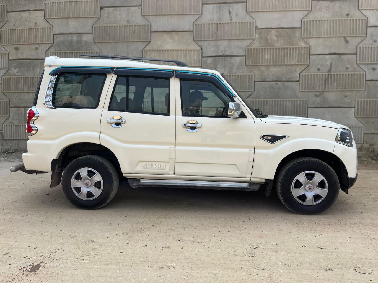 MAHINDRA SCORPIO S3 MH 2WD